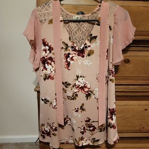 Pink floral blouse size 2X